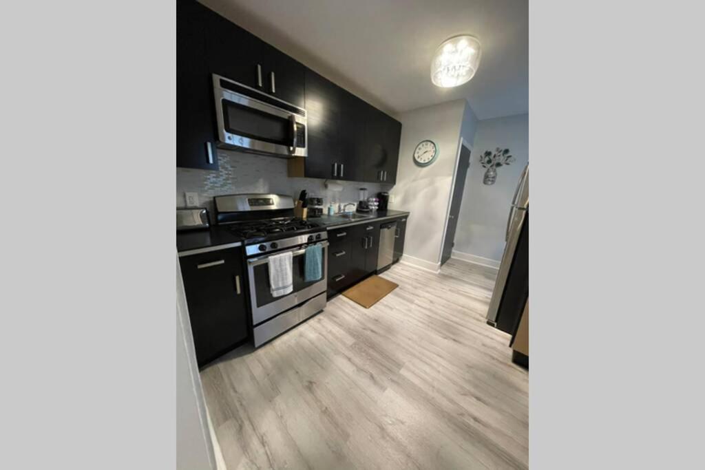 Industrial Brick Townhouse In Downtown Lancaster Villa Exterior foto