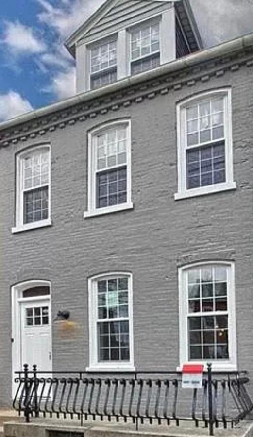 Industrial Brick Townhouse In Downtown Lancaster Villa Exterior foto